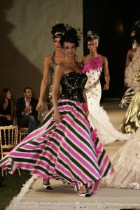 06-05-2006 SHOWBIZZ; RONALD KOLK GEEFT WAANZINNIGE MODE SHOW IN MARRAKECH MAROCCO. De kleine man geeft grote modeshow in Marrakech Marocco. 250 gasten genoten van een avond vol met mode,eten,drinken en gezelligheid In het Palais Mehdi een 5 sterren lokatie even buiten Marrakech. 
foto: Albert den Iseger.