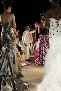 06-05-2006 SHOWBIZZ; RONALD KOLK GEEFT WAANZINNIGE MODE SHOW IN MARRAKECH MAROCCO. De kleine man geeft grote modeshow in Marrakech Marocco. 250 gasten genoten van een avond vol met mode,eten,drinken en gezelligheid In het Palais Mehdi een 5 sterren lokatie even buiten Marrakech. 
foto: Albert den Iseger.