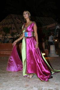 06-05-2006 SHOWBIZZ; RONALD KOLK GEEFT WAANZINNIGE MODE SHOW IN MARRAKECH MAROCCO. De kleine man geeft grote modeshow in Marrakech Marocco. 250 gasten genoten van een avond vol met mode,eten,drinken en gezelligheid In het Palais Mehdi een 5 sterren lokatie even buiten Marrakech. 
foto: Albert den Iseger.