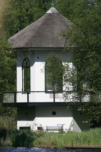 11-05-2007 SHOWBIZZ; CHRIS ZEEGERS HEEL ALLEEN OP ZIJN EIGEN EILAND. Chris verblijft al dagen lang heel alleen op zijn eiland na de definitieve breuk met Wendy van Dijk.
foto: Albert den Iseger.
