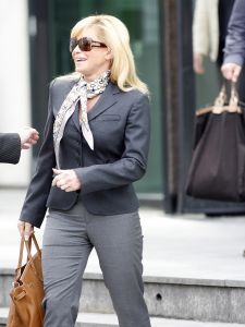 11-05-2007 SHOWBIZZ; HANS EN CONNY BREUKHOVEN WEER VOOR HET GERECHT IN AMSTERDAM. Het blijft komen en gaan naar het gerechtsgebouw te Amsterdam. Het ene kort geding is nog niet uitgesproken of het andere dient zich alweer aan. Drukke juridische tijden voor het showbizz paar.
foto: Albert den Iseger