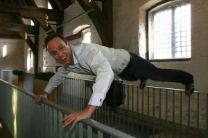 21-03-2007 SHOWBIZZ; FRANS BAUER 23 ECHTE KILO-S AFGEVALLEN EN IS EEN ANDER MENS GEWORDEN.Frans is via het Sonja Bakker dieet en veel te trainen en te sporten 23 kilo kwijt.Hij voelt zich herboren en verkeerd in een top conditie. Weekblad Prive ging met Frans en Mariska en paar dagen op stap en maakte de mooiste foto reportage. Het echte verhaal van Frans en Mariska en mooste foto-s morgen in uw Weekblad Prive.