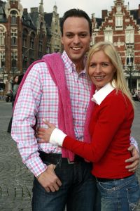 21-03-2007 SHOWBIZZ; FRANS BAUER 23 ECHTE KILO-S AFGEVALLEN EN IS EEN ANDER MENS GEWORDEN.Frans is via het Sonja Bakker dieet en veel te trainen en te sporten 23 kilo kwijt.Hij voelt zich herboren en verkeerd in een top conditie. Weekblad Prive ging met Frans en Mariska en paar dagen op stap en maakte de mooiste foto reportage. Het echte verhaal van Frans en Mariska en mooste foto-s morgen in uw Weekblad Prive.