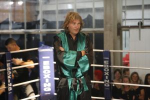 24-05-2007 SHOWBIZZ: MATTHIJS VAN NIEUWKERK HEEFT OOK EIGEN BLAD MET DE NAAM MATTHIJS. De Don Juan van Hilversum is hotter dan hot en daarom vondt Linda de Mol de tijd meer dan rijp om een eigen blad te maken van de omroep playboy Matthijs van Nieuwkerk.Volgens de vele media draagt hij straks ook de Televisierring 2007. Met veel succes presenteerde Matthijs het afgelopen seizoen Vara DE WERELD DRAAIT DOOR een tv programma dat de TELVISIER RING 2007 nauwelijks kan ontgaan.We zullen het waarschijnlijk gaan meemaken.
foto: Albert den Iseger.
