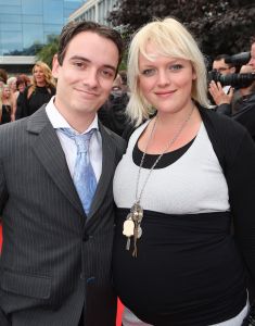 21-05-2009 SHOWBIZZ; COIFFURE AWARD 2009 EEN GALA EVENT IN DE AMSTERDAMSE RAI ELICIUM.
Een pracht van een evenement dat georganiseerd wederom door het Vakmagazine Coiffure en Schwarzkopf Proffessional. Vele bekende waren weer komen opdraven om waarschijnlijk de goed gevulde goodybag op het eind van de avond  weer mee naar huis toe te nemen. Gerard Joling ronde de avond af met spetterend optreden en vele kappers en kapsters gingen beladen met Awards na deze spannende avond richting huis.
foto: Albert den Iseger