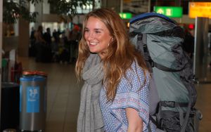 05-05-2009 SHOWBIZZ; LIEKE VAN LEXMOND EN MARK VAN EEUWEN ZIJN WEER TERUG UIT TANZANIA. Met koffers vol met speelgoed en kleding voor de kindertjes in Tanzania gingen Mark en Lieke naar een Afrikaanse lokatie om daar ter plekke diverse projecten te bekijken van Malaika Kids. Lieke heeft heel veel film gemaakt ter plekke die we ongetwijfeld een dezer dagen te zien krijgen.
foto: Albert den Iseger