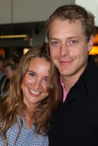 05-05-2009 SHOWBIZZ; LIEKE VAN LEXMOND EN MARK VAN EEUWEN ZIJN WEER TERUG UIT TANZANIA. Met koffers vol met speelgoed en kleding voor de kindertjes in Tanzania gingen Mark en Lieke naar een Afrikaanse lokatie om daar ter plekke diverse projecten te bekijken van Malaika Kids. Lieke heeft heel veel film gemaakt ter plekke die we ongetwijfeld een dezer dagen te zien krijgen.
foto: Albert den Iseger