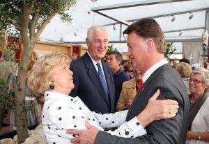 14-05-2009 SHOWBIZZ; OPENING VAN STRAND CLU BRIES TE NOORDWIJK AAN ZEE. Louis van Gaal opende voor de gebroeders van de Berg een nieuwe strand club genaamd Bries.
foto: Albert den Iseger.