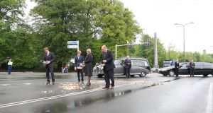 13-05-2009 NIEUWS: DIVERSE FOTO-S BETREKKING OP APELDOORN DRAMA VAN 30 APRIL 2009.
foto: Albert den Iseger