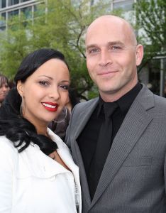 21-05-2009 SHOWBIZZ; COIFFURE AWARD 2009 EEN GALA EVENT IN DE AMSTERDAMSE RAI ELICIUM.
Een pracht van een evenement dat georganiseerd wederom door het Vakmagazine Coiffure en Schwarzkopf Proffessional. Vele bekende waren weer komen opdraven om waarschijnlijk de goed gevulde goodybag op het eind van de avond  weer mee naar huis toe te nemen. Gerard Joling ronde de avond af met spetterend optreden en vele kappers en kapsters gingen beladen met Awards na deze spannende avond richting huis.
foto: Albert den Iseger