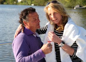 21-05-2010 SHOWBIZZ; MILIKA PETERZON EN JURGEN SMIT TROUWEN IN VOORJAAR 2011. Ze zijn inmiddels 4 jaar samen en bewonen nu een prachtig huis aan de Vecht.Hebben een pracht van een nieuw leven in hun huis, hun jongste telg hond BOB dus is het tijd om dan ook maar eens te gaan trouwen.En dat gebeurt dus volgend jaar.
foto: Albert den Iseger