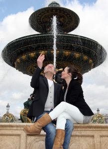 04-05-2010 SHOWBIZZ; ROB EN HENRIETTE DE NIJS IN MOOI PARIJS. Het was voor beide al vele jaren geleden om lekker een weekend lang te gaan genieten van mooi Parijs. Samen met  Evert Santegoeds van weekblad Prive genoten Rob en zijn geliefde Jet van een paar dagen Parijs. In  Prive nr.16 het hele verhaal en de exclusieve foto-s van Rob en Jet de Nijs.
foto: Albert den Iseger.04-05-2010 SHOWBIZZ; ROB EN HENRIETTE DE NIJS IN MOOI PARIJS. Het was voor beide al vele jaren geleden om lekker een weekend lang te gaan genieten van mooi Parijs. Samen met  Evert Santegoeds van weekblad Prive genoten Rob en zijn geliefde Jet van een paar dagen Parijs. In  Prive nr.16 het hele verhaal en de exclusieve foto-s van Rob en Jet de Nijs.
foto: Albert den Iseger.
