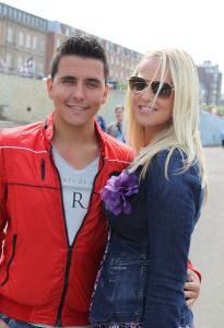 20-05-2011 SHOWBIZZ; JAN SMIT EN LIZA PLAT TROUWEN 17 NOVEMBER HEEL GEWOON IN VOLENDAM.  Jan en Liza trouwen over een half jaar in het mooie Volendam, geen Ibiza, Venetie of Monaco voor het dolgelukkige paar. Het word een intieme gelegenheid voor onze vrienden en familie zo vertelde Jan. Samen met hun kinderen Fem en Emma genieten van het mooie wat 17 November hun brengt, ook de eerste verjaardag van Emma. Het zal een dag worden om nooit meer te vergeten net als de dag dat ik Liza ten huwelijk vroeg onder de Eiffel toren.
foto: Albert den Iseger