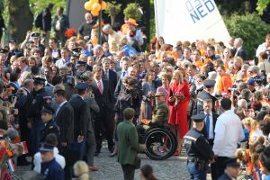 30-04-2011 KONINKLIJKHUIS: KONINGINNENDAG 2011 IN THORN. Met Koningin Beatrix, Prins Willem Alexander, Prinses Maxima,Prins Johan Friso,Prins Constantijn,Prinses Laurentien, Maurits,Marilene,Prins Bernhard,Annette,Pieter Christiaan,Floris.
foto: Albert den Iseger.