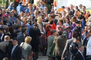 30-04-2011 KONINKLIJKHUIS: KONINGINNENDAG 2011 IN THORN. Met Koningin Beatrix, Prins Willem Alexander, Prinses Maxima,Prins Johan Friso,Prins Constantijn,Prinses Laurentien, Maurits,Marilene,Prins Bernhard,Annette,Pieter Christiaan,Floris.
foto: Albert den Iseger.