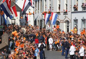 30-04-2011 KONINKLIJKHUIS: KONINGINNENDAG 2011 IN THORN. Met Koningin Beatrix, Prins Willem Alexander, Prinses Maxima,Prins Johan Friso,Prins Constantijn,Prinses Laurentien, Maurits,Marilene,Prins Bernhard,Annette,Pieter Christiaan,Floris.
foto: Albert den Iseger.