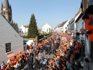 30-04-2011 KONINKLIJKHUIS: KONINGINNENDAG 2011 IN THORN. Met Koningin Beatrix, Prins Willem Alexander, Prinses Maxima,Prins Johan Friso,Prins Constantijn,Prinses Laurentien, Maurits,Marilene,Prins Bernhard,Annette,Pieter Christiaan,Floris.
foto: Albert den Iseger.