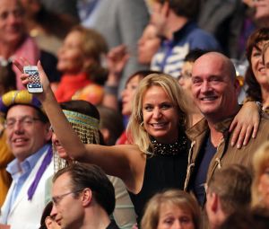 29-05-2013 SHOWBIZZ; TOPPERS BELEEFDEN ALWEER EEN HOOGTE PUNT. Meer dan 200.000 buikdanseressen en sjeiks gingen volledig los op de muziek van Rene Froger-Gerard Joling-Jeroen v.d.Boom-Najib Amhali-Ernst Daniel Smit-Rene Schuurmans-Tavares-Venga Boys-Robert Leroy-Jan Smit en de 3 JS. Het was weer het TOPPERS feest bij uitstek. Volgend jaar de finale, het 1ste jubileum van de TOPPERS. Misschien wel compleet met GORDON. We gaan het meemaken.
foto: Albert den Iseger