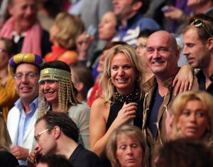 29-05-2013 SHOWBIZZ; TOPPERS BELEEFDEN ALWEER EEN HOOGTE PUNT. Meer dan 200.000 buikdanseressen en sjeiks gingen volledig los op de muziek van Rene Froger-Gerard Joling-Jeroen v.d.Boom-Najib Amhali-Ernst Daniel Smit-Rene Schuurmans-Tavares-Venga Boys-Robert Leroy-Jan Smit en de 3 JS. Het was weer het TOPPERS feest bij uitstek. Volgend jaar de finale, het 1ste jubileum van de TOPPERS. Misschien wel compleet met GORDON. We gaan het meemaken.
foto: Albert den Iseger