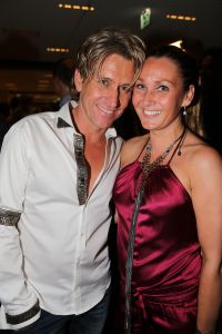 29-05-2013 SHOWBIZZ; TOPPERS BELEEFDEN ALWEER EEN HOOGTE PUNT. Meer dan 200.000 buikdanseressen en sjeiks gingen volledig los op de muziek van Rene Froger-Gerard Joling-Jeroen v.d.Boom-Najib Amhali-Ernst Daniel Smit-Rene Schuurmans-Tavares-Venga Boys-Robert Leroy-Jan Smit en de 3 JS. Het was weer het TOPPERS feest bij uitstek. Volgend jaar de finale, het 1ste jubileum van de TOPPERS. Misschien wel compleet met GORDON. We gaan het meemaken.
foto: Albert den Iseger