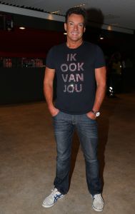 29-05-2013 SHOWBIZZ; TOPPERS BELEEFDEN ALWEER EEN HOOGTE PUNT. Meer dan 200.000 buikdanseressen en sjeiks gingen volledig los op de muziek van Rene Froger-Gerard Joling-Jeroen v.d.Boom-Najib Amhali-Ernst Daniel Smit-Rene Schuurmans-Tavares-Venga Boys-Robert Leroy-Jan Smit en de 3 JS. Het was weer het TOPPERS feest bij uitstek. Volgend jaar de finale, het 1ste jubileum van de TOPPERS. Misschien wel compleet met GORDON. We gaan het meemaken.
foto: Albert den Iseger