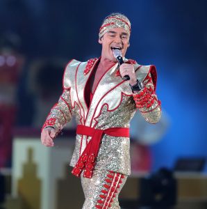 29-05-2013 SHOWBIZZ; TOPPERS BELEEFDEN ALWEER EEN HOOGTE PUNT. Meer dan 200.000 buikdanseressen en sjeiks gingen volledig los op de muziek van Rene Froger-Gerard Joling-Jeroen v.d.Boom-Najib Amhali-Ernst Daniel Smit-Rene Schuurmans-Tavares-Venga Boys-Robert Leroy-Jan Smit en de 3 JS. Het was weer het TOPPERS feest bij uitstek. Volgend jaar de finale, het 1ste jubileum van de TOPPERS. Misschien wel compleet met GORDON. We gaan het meemaken.
foto: Albert den Iseger