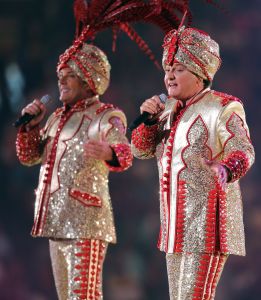 29-05-2013 SHOWBIZZ; TOPPERS BELEEFDEN ALWEER EEN HOOGTE PUNT. Meer dan 200.000 buikdanseressen en sjeiks gingen volledig los op de muziek van Rene Froger-Gerard Joling-Jeroen v.d.Boom-Najib Amhali-Ernst Daniel Smit-Rene Schuurmans-Tavares-Venga Boys-Robert Leroy-Jan Smit en de 3 JS. Het was weer het TOPPERS feest bij uitstek. Volgend jaar de finale, het 1ste jubileum van de TOPPERS. Misschien wel compleet met GORDON. We gaan het meemaken.
foto: Albert den Iseger