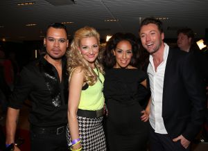 29-05-2013 SHOWBIZZ; TOPPERS BELEEFDEN ALWEER EEN HOOGTE PUNT. Meer dan 200.000 buikdanseressen en sjeiks gingen volledig los op de muziek van Rene Froger-Gerard Joling-Jeroen v.d.Boom-Najib Amhali-Ernst Daniel Smit-Rene Schuurmans-Tavares-Venga Boys-Robert Leroy-Jan Smit en de 3 JS. Het was weer het TOPPERS feest bij uitstek. Volgend jaar de finale, het 1ste jubileum van de TOPPERS. Misschien wel compleet met GORDON. We gaan het meemaken.
foto: Albert den Iseger