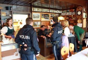 22-05-2014 SHOWBIZZ; OUDERS VAN CONCHITA ONDER POLITIE BESCHERMING. Wij zochten de ouders van CONCHITA op in het Oostenrijkse Bad Mitterndorf. Prive publiceert deze week een opmerkelijk verhaal over Tom Wurst zijn jeugd.
foto: Albert den Iseger