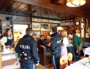 22-05-2014 SHOWBIZZ; OUDERS VAN CONCHITA ONDER POLITIE BESCHERMING. Wij zochten de ouders van CONCHITA op in het Oostenrijkse Bad Mitterndorf. Prive publiceert deze week een opmerkelijk verhaal over Tom Wurst zijn jeugd.
foto: Albert den Iseger
