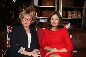 13-05-2014 SHOWBIZZ; NANNIC PARTY GROOT SUCCES MET VELE BN-ers VROUWEN.
Betty de Groot had in samenwerking met TIMOTHY OULTON weer een pracht van een dag georganiseerd waarop vele bekenden waren komen opdraven oa. Quinty Trustfull-Mariska van Kolck-Patricia Steur-Barbara Plugge-Sheila de Vries-Corry Konings-Leontine Borsato-Hind-Beertje van Beesr en nog vele anderen.Quinty Trustfull ontving de Nannic Award voor Strong Woman 2014.
foto: Albert den Iseger.