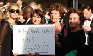 18-05-2014 SHOWBIZZ; PRINSES MABEL,MINISTER LILIANNE PLOUMEN,NEELIE KROES EN MONIQUE HEIJN STELLEN STATEMENT. Zij houden een bord vast met de tekst BRING BACK OUR GIRLS.
foto: Albert den Iseger
