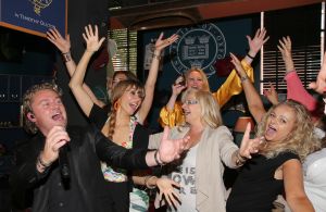 13-05-2014 SHOWBIZZ; NANNIC PARTY GROOT SUCCES MET VELE BN-ers VROUWEN.
Betty de Groot had in samenwerking met TIMOTHY OULTON weer een pracht van een dag georganiseerd waarop vele bekenden waren komen opdraven oa. Quinty Trustfull-Mariska van Kolck-Patricia Steur-Barbara Plugge-Sheila de Vries-Corry Konings-Leontine Borsato-Hind-Beertje van Beesr en nog vele anderen.Quinty Trustfull ontving de Nannic Award voor Strong Woman 2014.
foto: Albert den Iseger.