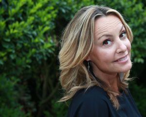 20-05-2016 SHOWBIZZ; MICKY HOOGENDIJK-JUDITH WIERSEMA EN LOLO LOREN WERDEN VERRAST DOOR ROB SCHOLTE.
Rob Scholte kwam naar Naarden om hun expositie te openen. Rob al weer enige tijd goede vriendjes met Micky verraste de 3 dames met een verrassende opening speech.
foto: Albert den Iseger