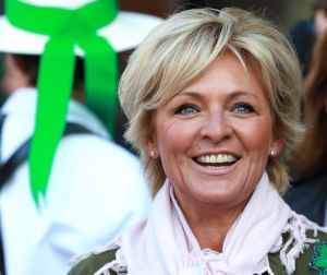 02-05-2017 SHOWBIZZ; CAROLINE TENSEN-GIJS STAVERMAN-OLCAY GULSEN-BIBIAN MENTEL-KICK OFF MARATHON TEGEN KANKER-ALKMAAR. Zij luiden de bel als aftrap van de avond kaasmarkt in Alkmaar waar aandacht wordt gevraagd voor de MARATHON TEGEN KANKER, de TV show van KWF Kankerbestrijding.
foto: Albert den Iseger