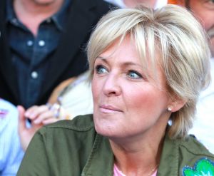 02-05-2017 SHOWBIZZ; CAROLINE TENSEN-GIJS STAVERMAN-OLCAY GULSEN-BIBIAN MENTEL-KICK OFF MARATHON TEGEN KANKER-ALKMAAR. Zij luiden de bel als aftrap van de avond kaasmarkt in Alkmaar waar aandacht wordt gevraagd voor de MARATHON TEGEN KANKER, de TV show van KWF Kankerbestrijding.
foto: Albert den Iseger