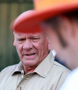 02-05-2017 SHOWBIZZ; CAROLINE TENSEN-GIJS STAVERMAN-OLCAY GULSEN-BIBIAN MENTEL-KICK OFF MARATHON TEGEN KANKER-ALKMAAR. Zij luiden de bel als aftrap van de avond kaasmarkt in Alkmaar waar aandacht wordt gevraagd voor de MARATHON TEGEN KANKER, de TV show van KWF Kankerbestrijding.
foto: Albert den Iseger