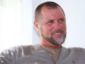 04-05-2017 SHOWBIZZ; JOHN DE WOLF BLIJFT AMBASSADEUR VOOR OUDERENWERKLOOSHEID EN GENIET VAN HET LEVEN. John de Wolf geniet van het leven met zijn partner INGE en blijft met dagelijks te sporten in TOPCONDITIE.
foto: Albert den Iseger