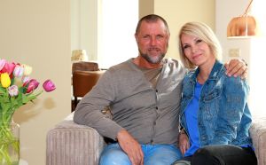 04-05-2017 SHOWBIZZ; JOHN DE WOLF BLIJFT AMBASSADEUR VOOR OUDERENWERKLOOSHEID EN GENIET VAN HET LEVEN. John de Wolf geniet van het leven met zijn partner INGE en blijft met dagelijks te sporten in TOPCONDITIE.
foto: Albert den Iseger