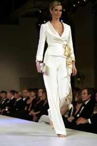 26-11-2005 SHOWBIZZ: ADDY VAN DEN KROMMENACKER PRIVATE LABEL COLLECTION 2006. Defile et diner in Hulskampgebouw aan de Maas te Rotterdam.
foto: Albert den Iseger