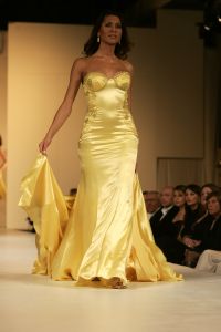 26-11-2005 SHOWBIZZ: ADDY VAN DEN KROMMENACKER PRIVATE LABEL COLLECTION 2006. Defile et diner in Hulskampgebouw aan de Maas te Rotterdam.
foto: Albert den Iseger