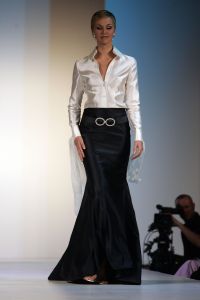 26-11-2005 SHOWBIZZ: ADDY VAN DEN KROMMENACKER PRIVATE LABEL COLLECTION 2006. Defile et diner in Hulskampgebouw aan de Maas te Rotterdam.
foto: Albert den Iseger
