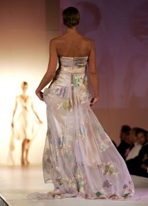 26-11-2005 SHOWBIZZ: ADDY VAN DEN KROMMENACKER PRIVATE LABEL COLLECTION 2006. Defile et diner in Hulskampgebouw aan de Maas te Rotterdam.
foto: Albert den Iseger