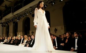 26-11-2005 SHOWBIZZ: ADDY VAN DEN KROMMENACKER PRIVATE LABEL COLLECTION 2006. Defile et diner in Hulskampgebouw aan de Maas te Rotterdam.
foto: Albert den Iseger