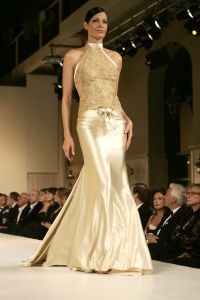 26-11-2005 SHOWBIZZ: ADDY VAN DEN KROMMENACKER PRIVATE LABEL COLLECTION 2006. Defile et diner in Hulskampgebouw aan de Maas te Rotterdam.
foto: Albert den Iseger