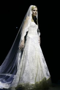 26-11-2005 SHOWBIZZ: ADDY VAN DEN KROMMENACKER PRIVATE LABEL COLLECTION 2006. Defile et diner in Hulskampgebouw aan de Maas te Rotterdam.
foto: Albert den Iseger