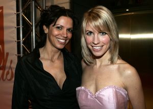 28-11-2005 SHOWBIZZ: BEAU MONDE AWARDS UITGEREIKT IN HILTON HOTEL AMSTERDAM. De jaarlijkse Beau Monde Awards zijn weer uitgereikt. Sylvana Simons, Tooske  Ragas, Inge de Bruin en Ellemieke Vermolen gingen naar huis met een prachtige bokaal. Vele bekenden van de Beau Monde waren naar het Hilton gekomen om te kijken en  vooral om bekeken te worden. Al met al weer een groots feest waar tout glamour Nederland anwezig was.
foto: Albert den Iseger.