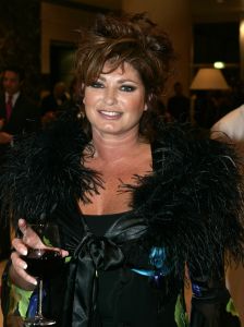 28-11-2005 SHOWBIZZ: BEAU MONDE AWARDS UITGEREIKT IN HILTON HOTEL AMSTERDAM. De jaarlijkse Beau Monde Awards zijn weer uitgereikt. Sylvana Simons, Tooske  Ragas, Inge de Bruin en Ellemieke Vermolen gingen naar huis met een prachtige bokaal. Vele bekenden van de Beau Monde waren naar het Hilton gekomen om te kijken en  vooral om bekeken te worden. Al met al weer een groots feest waar tout glamour Nederland anwezig was.
foto: Albert den Iseger.