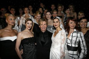 20-11-2006 SHOWBIZZ; ADDY VAN DEN KROMMENACKER PRESENTEERDE THE PRIVATE LABEL COLLECTION 2007 IN STUDIO 21 TE HILVERSUM.Meer dan 600 gasten zagen een perfecte modeshow met meer dan 100 creaties van de hand van Addy. De show was gecombineerd met een 5 gangen diner en een spectaculair showblok. De vele gasten werden tot aan de rode loper gebracht door de gereed staande limo-s. Al met al een glamouravond met zeer veel allure. De modeshow met meer dan 30 modellen brachten een keur van prachtige creaties in vele zachte tinten en opmerkelijk veel kant.Iedereen was het na de show over een ding eens, eindelijk weer eens een avond met prachtige mode omgeven door heel veel glamour.
foto: Albert den Iseger.