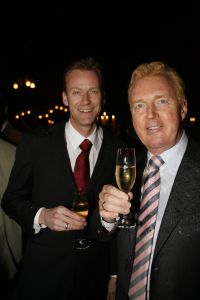 10-11-2006 SHOWBIZZ: PALAZZO OPENT HAAR DEUREN VOOR BEKEND NEDERLAND. Een compleet nieuwe show van internationale artiesten en achter het fornuis de 2 sterren kok Ron Blauw en zijn team. In aanwezigheid van oa. Andre van Duin_Frits Barend_Froukje de Both_Ramon Beuk_Frans Molenaar_ Mart Visser en tal van andere bekenden opende Palazzo haar deuren voor het Nederlandse publiek.Palazzo, een ultieme combinatie van theater en sfeervol dineren op topniveau, is dit jaar voor de derde keer te zien in Nederland.Ron Blauw Palazzo staat weer garant voor een onvergetelijke avondje uit.
foto: Albert den Iseger.
